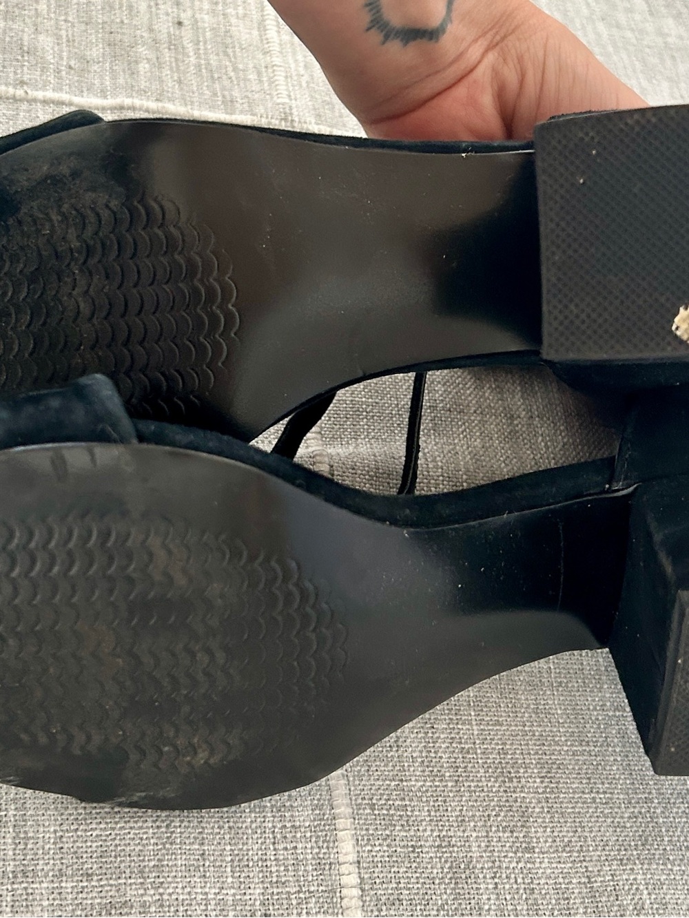 Steve Madden Black Suede Open-Toe Ankle-Strap Block Kitten Heels Sandals - Picture 2 of 3